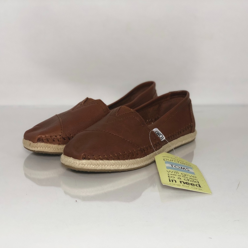 Toms Leather Flats in Brown